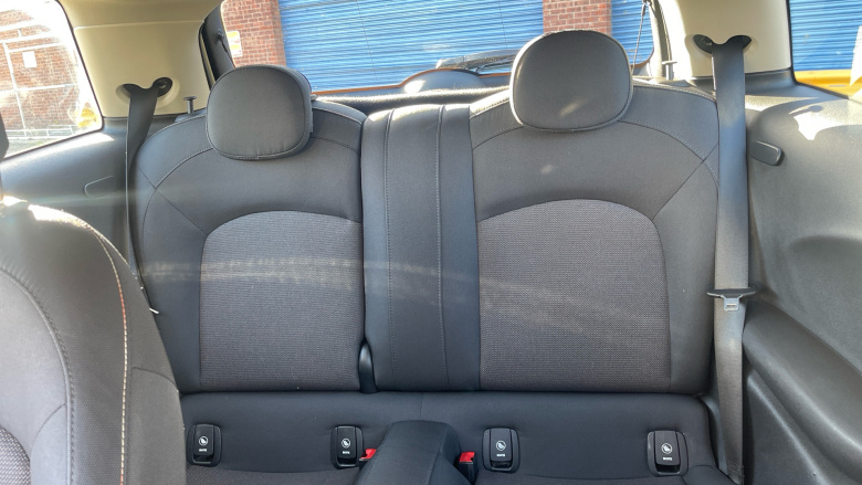 MINI Hatchback 1.5 Cooper 3dr Petrol Hatchback